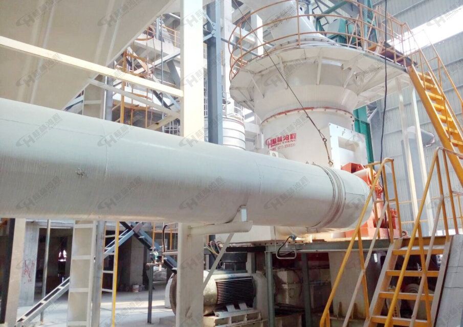 桂林鴻程立式磨粉機HLM系列1300設備圖