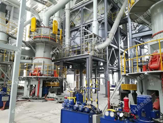 超細(xì)磨粉機(jī)省電，超細(xì)磨粉機(jī)，超細(xì)立磨客戶現(xiàn)場(chǎng)