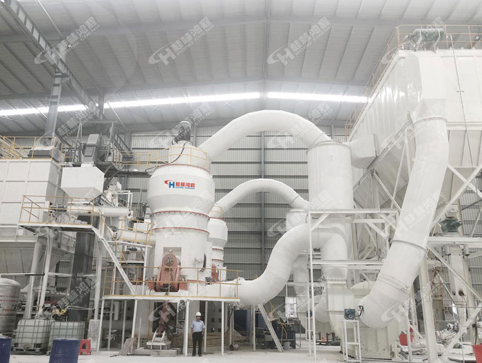 云母磨粉機，立式磨粉機，立磨，立式磨，超細立磨客戶現場，磨粉機廠家