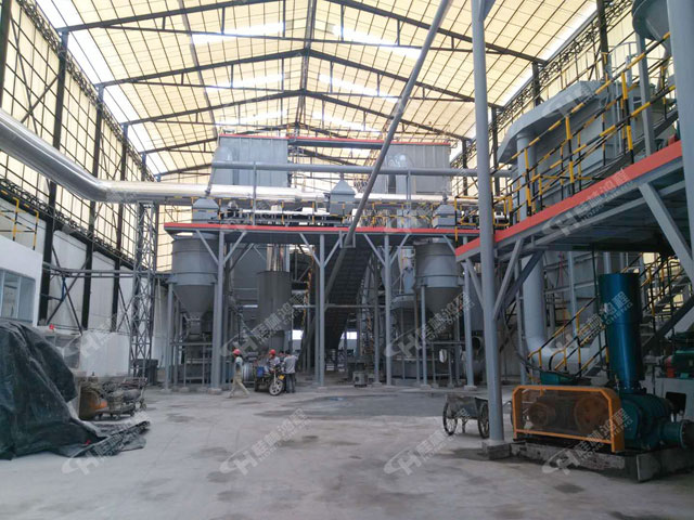 螢石粉的用途，螢石礦干磨機，螢石磨粉機，螢石雷蒙磨，雷蒙磨粉機，磨粉機廠家，客戶現場