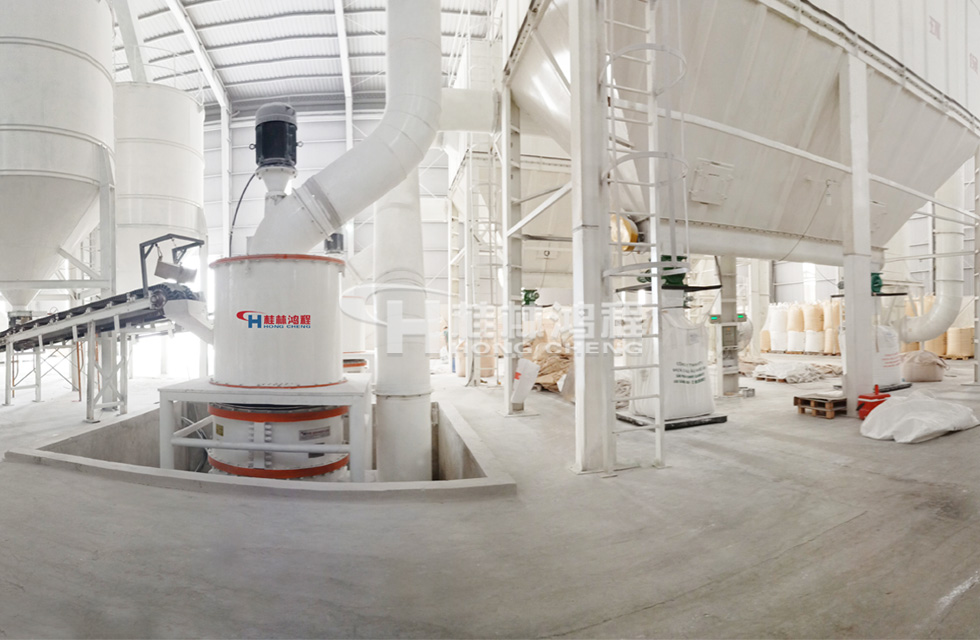 重鈣磨粉機哪種好，重鈣磨粉機，超細(xì)磨粉機，超細(xì)環(huán)輥磨粉機，超細(xì)環(huán)輥磨，磨粉機廠家