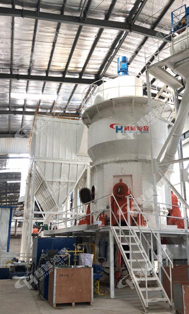 白云石干磨，立式磨粉機，白云石磨粉機，立磨，磨粉機廠家，客戶現場