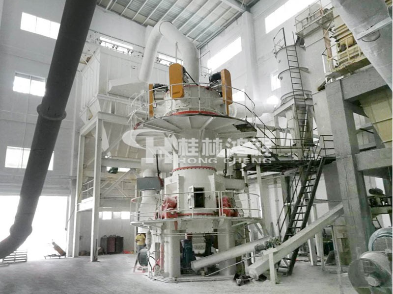 鈉長石磨粉機 鈉長石磨粉機,磨粉機廠家,磨粉機價格,立式磨粉機,長石磨粉機