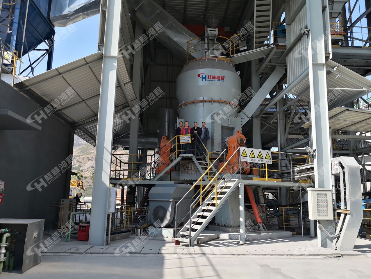 膩子粉磨機 膩子粉磨機,小型膩子粉磨機,膩子粉生產(chǎn)線,立式磨粉機,磨粉機廠家,超細磨粉機