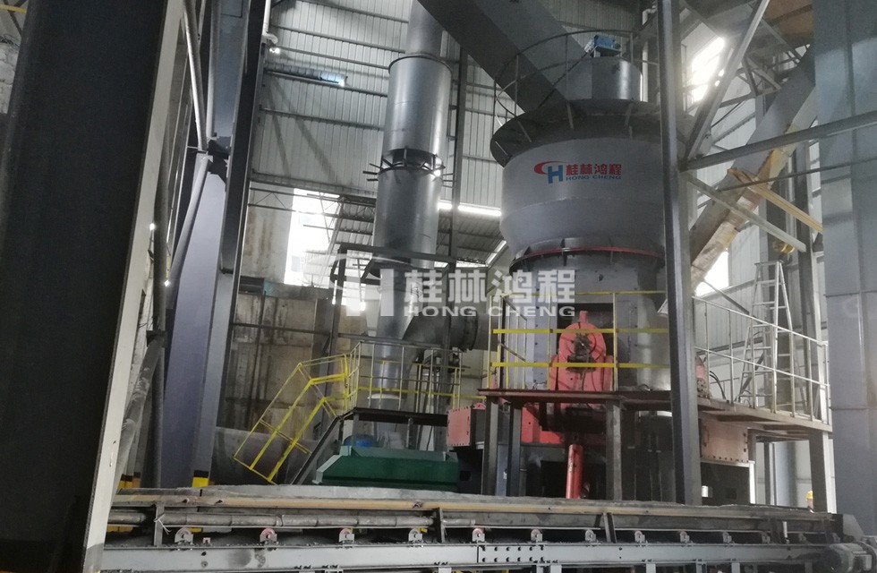 硅藻土磨粉機 硅藻土磨粉機,硅藻土生產線,硅藻土生產廠家,立式磨粉機,超細磨粉機,磨粉機廠家