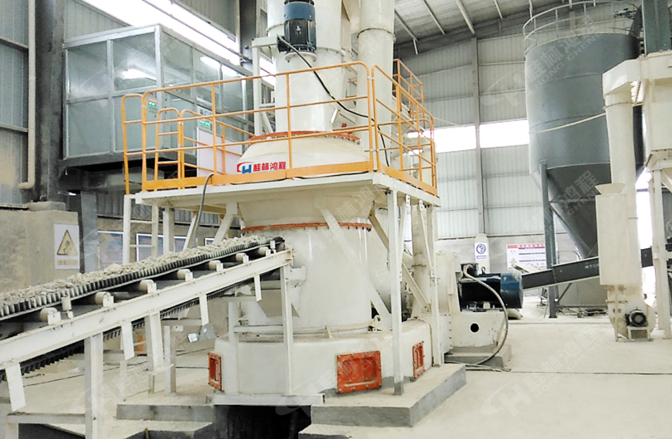 【案例】膨潤土磨粉機拳頭生產(chǎn)線重磅登場,卓越品質(zhì),實力呈現(xiàn)!